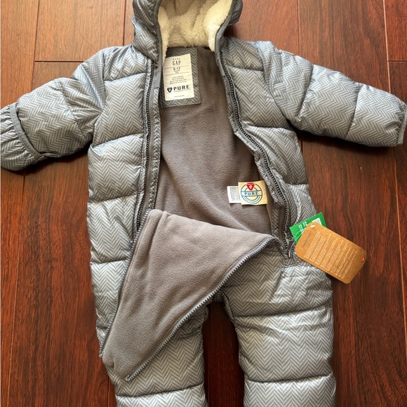 GAP Gray Chevron Baby Snowsuit - Picture 1 of 5
